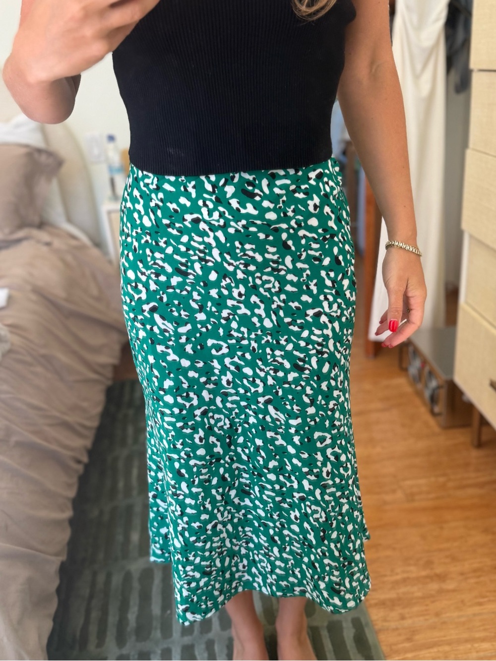 Forever 21 Green and White Printed Midi Skirt
